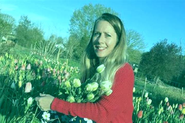 Hannah, 26 — Escort in Neuville-sur-Sarthe, France