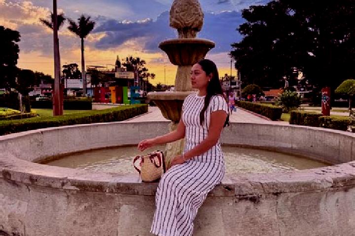 Hannah, 26 — Escort in San Juan Lachao, Mexico