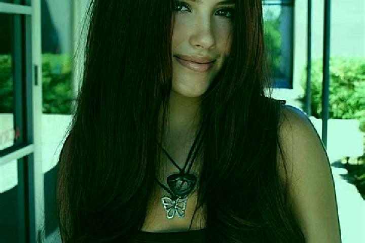 Hannah, 27, a auburn dark-eyed slavic companion based in Runge. Offering Deep French Kissing, Girlfriend Experience, 69. Available for incall and outcall, da...