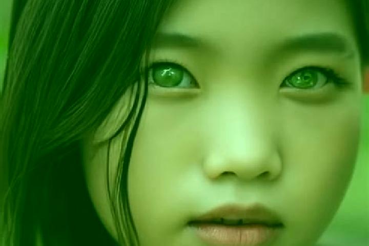 Hannah, 27, a auburn green-eyed asian companion based in Mosetse. Offering Duos, Tantra, CIM, BDSM. Available for incall and outcall, day and evening dates.