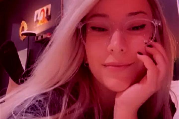 Hannah, 27, a blonde amber-eyed ebony companion based in San Miguel Ahuehuetitlan. Offering Duos, GFE, Roleplay, Party Girl, Girlfriend Experience. Available...