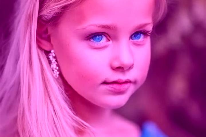 Hannah, 27, a blonde blue-eyed ebony companion based in Yangxing. Offering OWO, Duos, A-Level. Available for incall and outcall, overnight bookings available.