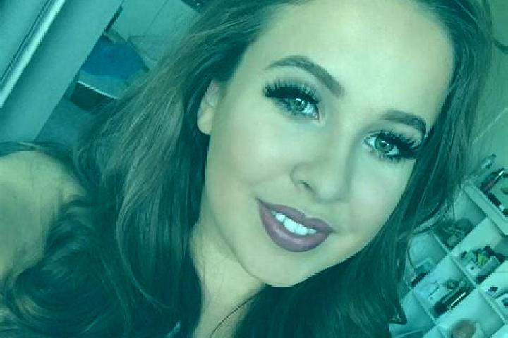 Hannah, 27, a brunette dark-eyed latina companion based in San Andres de Sotavento. Offering Girlfriend Experience, Dinner Date, Deep French Kissing, Stripte...