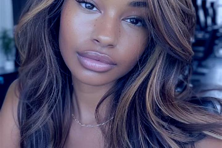 Hannah, 27, a dark blonde hazel-eyed ebony companion based in Tomin. Offering Travel Companion, Deep French Kissing, BDSM, Fetish, Domination. Available for ...