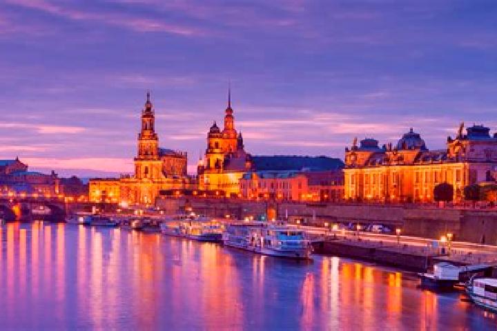 Hannah, 27 — Escort in Albertstadt, Germany