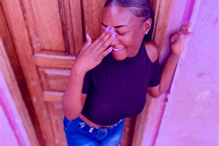 Hannah, 27 — Escort in Caiave, Angola