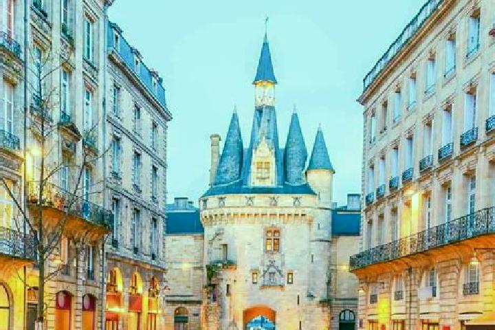Hannah, 27 — Escort in Leon, France