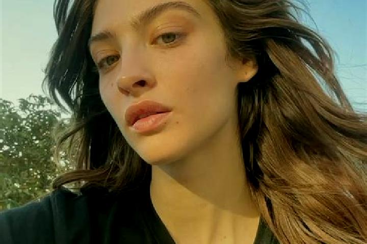 Hannah, 27 — Escort in Lera, Romania