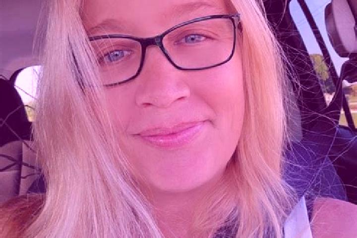 Hannah, 27 — Escort in Rolling Prairie, United States