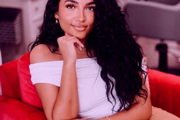 Hannah, 27 — Escort in Zayda, Morocco