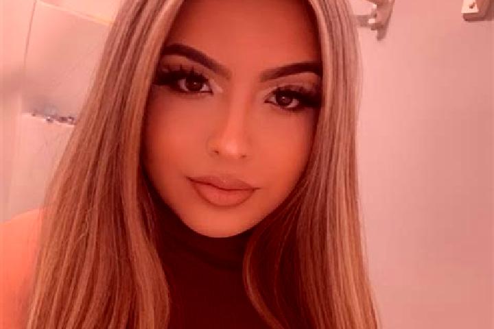 Hannah, 28, a blonde brown-eyed latina companion based in Centretown. Offering Travel Companion, Massage, Striptease. Available for incall and outcall, overn...