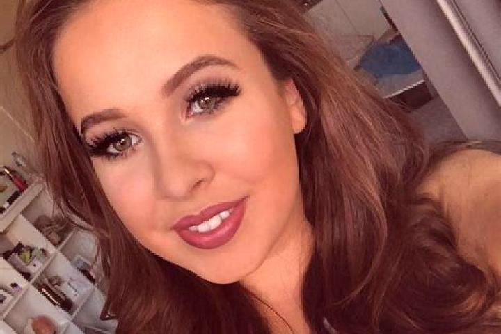 Hannah, 28, a chestnut grey-eyed mediterranean companion based in Malpura. Offering Party Girl, Erotic Massage, A-Level. Available for incall and outcall, da...