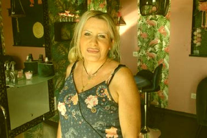 Hannah, 28 — Escort in Breuches, France