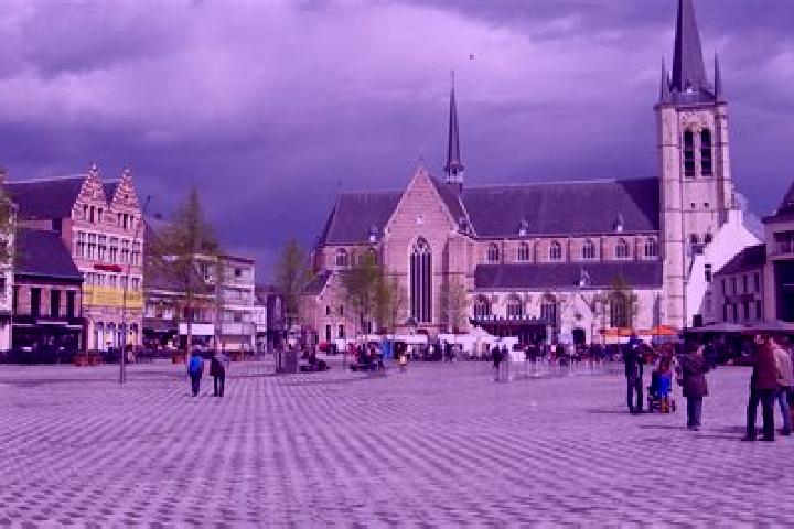 Hannah, 28 — Escort in Herselt, Belgium