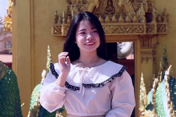Hannah, 28 — Escort in Khok Si Suphan, Thailand