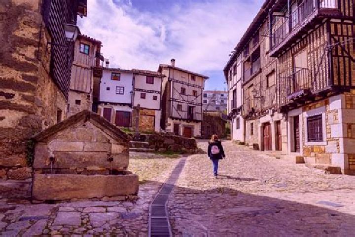 Hannah, 28 — Escort in La Alberca, Spain