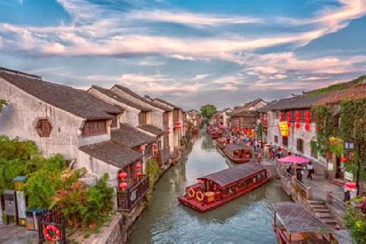 Hannah, 28 — Escort in Liuyuan, China