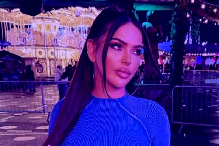 Hannah, 28 — Escort in Sarany, Russia