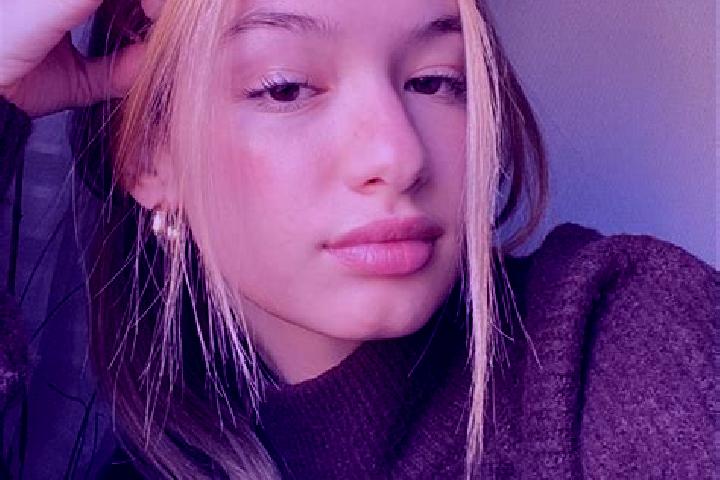 Hannah, 29, a blonde brown-eyed mediterranean companion based in Le Quesnoy. Offering Domination, CIM, Party Girl, Striptease. Available for incall and outca...