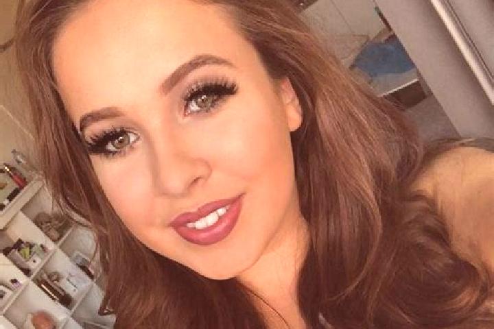 Hannah, 29, a brunette amber-eyed european companion based in Meisenheim. Offering Dinner Date, OWO, Couples, CIM. Available for incall and outcall, day and ...
