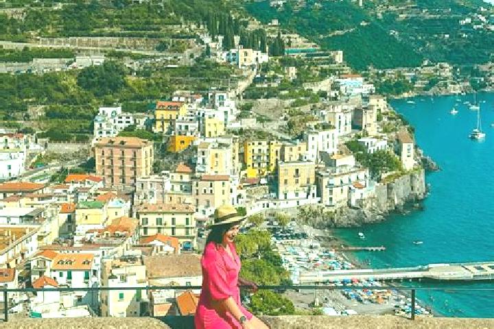 Hannah, 29 — Escort in Minori, Italy