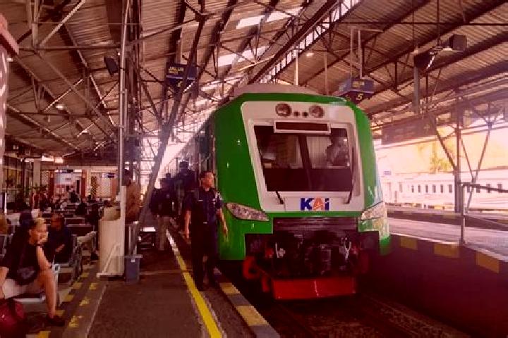 Hannah, 29 — Escort in Stasiun, Indonesia