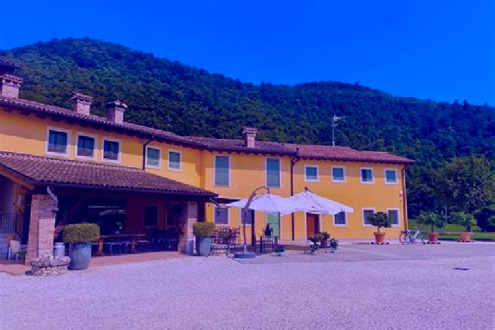 Hannah, 29 — Escort in Valle Lomellina, Italy