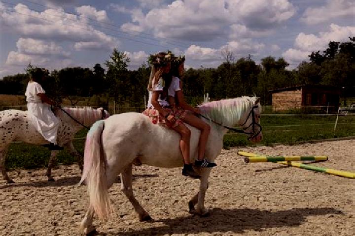 Hannah, 29 — Escort in Wola Zabierzowska, Poland
