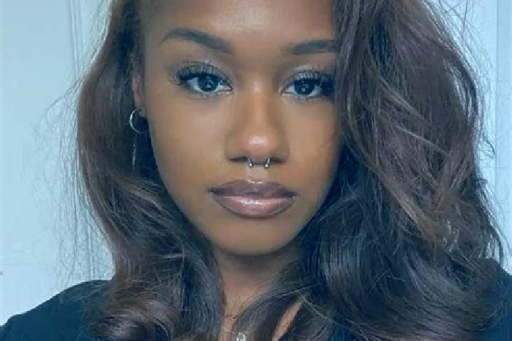 Hannah, 30, a auburn brown-eyed ebony companion based in Meadow Heights. Offering Travel Companion, Couples, Party Girl, Roleplay. Available for incall and o...