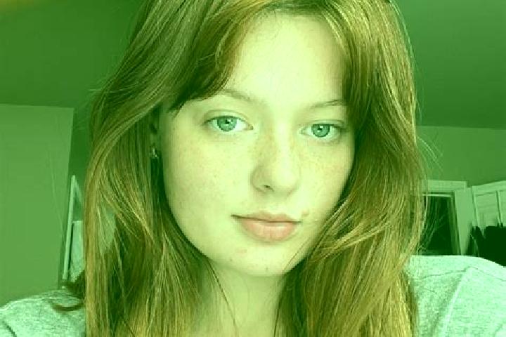 Hannah, 30, a auburn grey-eyed mixed companion based in Matemandia. Offering Tantra, Travel Companion, Massage. Available for incall and outcall, day and eve...