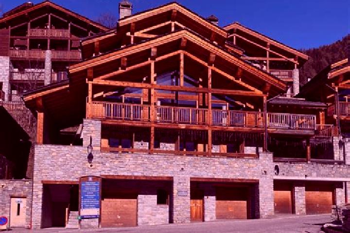 Hannah, 30, a black amber-eyed caucasian companion based in Sainte-Foy-Tarentaise. Offering Roleplay, Fetish, Overnight. Available for incall and outcall, ov...