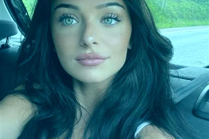 Hannah, 30, a brunette green-eyed caucasian companion based in Iowa. Offering Overnight, Travel Companion, Duos. Available for incall and outcall, day and ev...