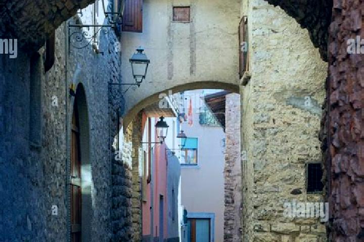 Hannah, 30 — Escort in Entratico, Italy
