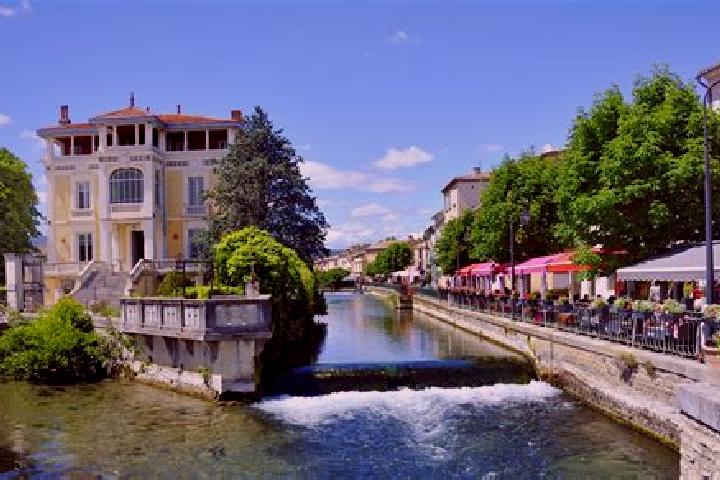 Hannah, 30 — Escort in L Isle-sur-la-Sorgue, France