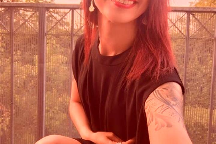 Hannah, 30 — Escort in Mours, France