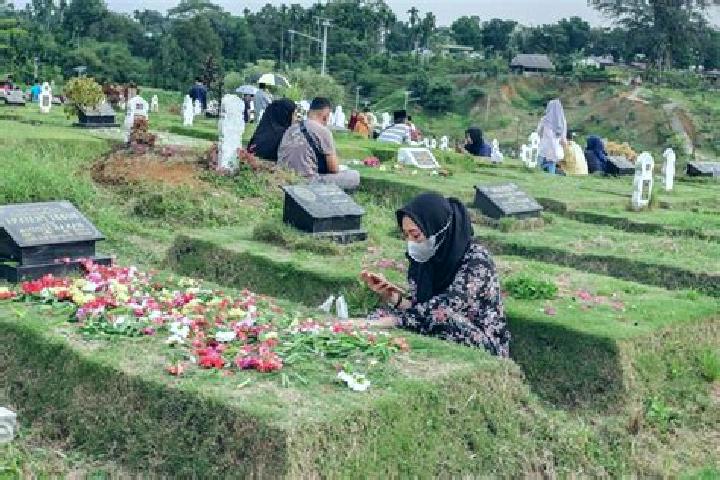 Hannah, 30 — Escort in Ngrukem, Indonesia