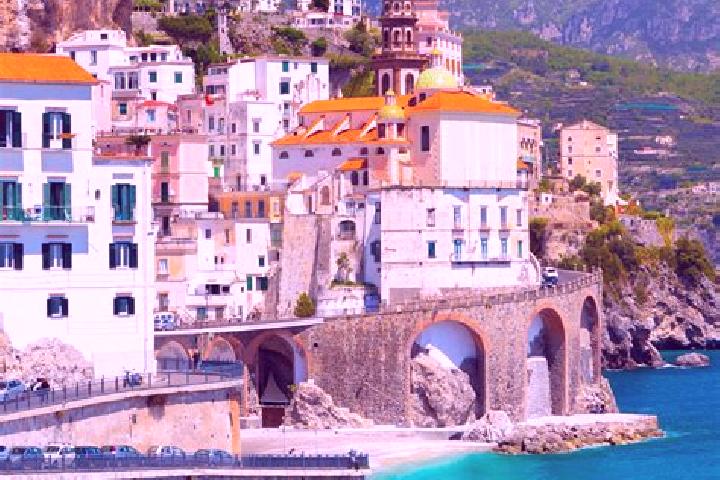 Hannah, 30 — Escort in Piazzola, Italy