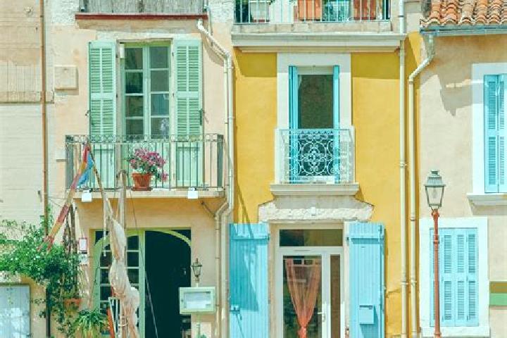 Hannah, 30 — Escort in Pure, France