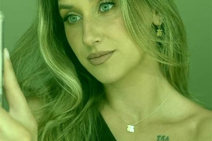 Hannah, 30 — Escort in Rudnik, Czech Republic