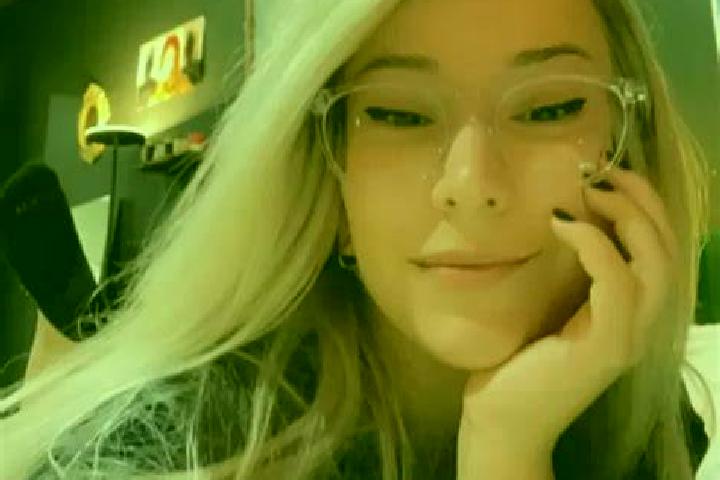 Hannah, 31, a blonde grey-eyed ebony companion based in Park Avenue. Offering Domination, CIM, BDSM. Available for incall and outcall, day and evening dates.