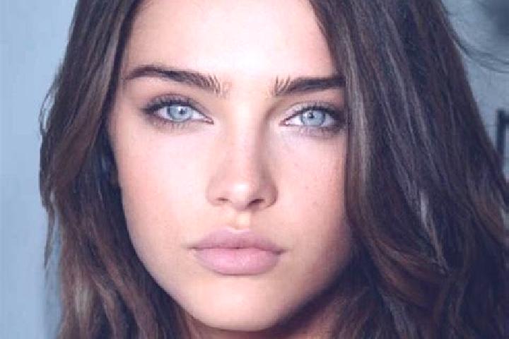 Hannah, 31, a brunette amber-eyed indian companion based in Pilcaniyeu Viejo. Offering Domination, CIM, Roleplay, Overnight, Erotic Massage. Available for in...