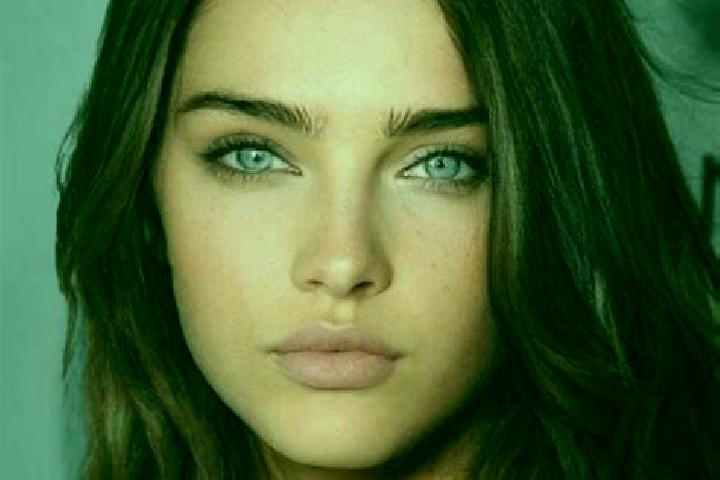 Hannah, 31, a brunette amber-eyed latina companion based in Qal eh-ye Khvajeh. Offering Girlfriend Experience, CIM, Duos. Available for incall and outcall, o...