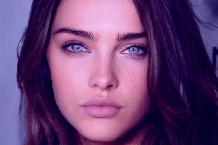 Hannah, 31, a brunette grey-eyed caribbean companion based in Mehna. Offering CIM, Fetish, Overnight. Available for incall and outcall, day and evening dates.