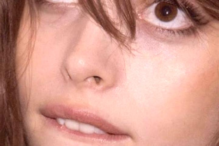 Hannah, 31, a red dark-eyed european companion based in Huelma. Offering Domination, Couples, A-Level. Available for incall and outcall, day and evening dates.