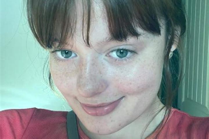 Hannah, 31, a red dark-eyed indian companion based in Gross Kreutz. Offering Overnight, BDSM, GFE, Travel Companion, CIM. Available for incall and outcall, d...
