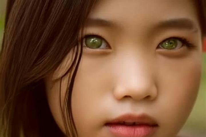 Hannah, 31, a red green-eyed asian companion based in Tabu. Offering Tantra, CIM, Fetish. Available for incall and outcall, overnight bookings available.