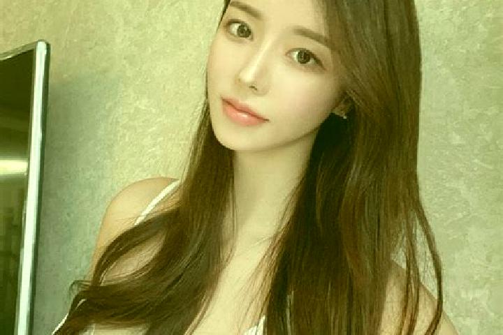 Hannah, 31 — Escort in Duobaoshan, China