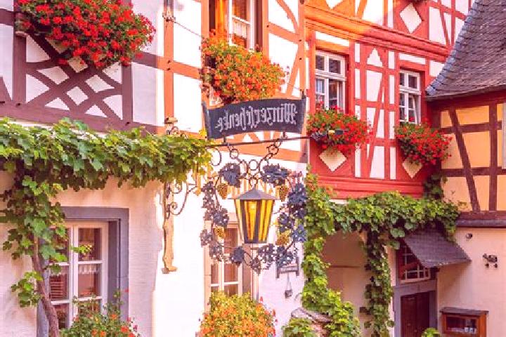 Hannah, 31 — Escort in Herbstmuhle, Germany