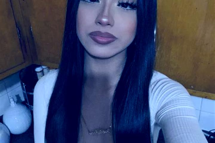 Hannah, 32, a auburn dark-eyed latina companion based in San Ramon de los Martinez. Offering 69, CIM, Duos, Overnight, A-Level. Available for incall and outc...