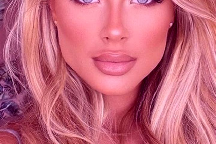 Hannah, 32, a blonde hazel-eyed latina companion based in Lucerna. Offering BDSM, Travel Companion, A-Level, Dinner Date. Available for incall and outcall, d...
